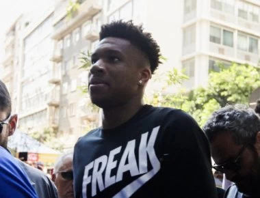 Αντετοκούνμπο: Αντικατέστησαν το όνομά του από την εφορευτική επιτροπή (φωτο)